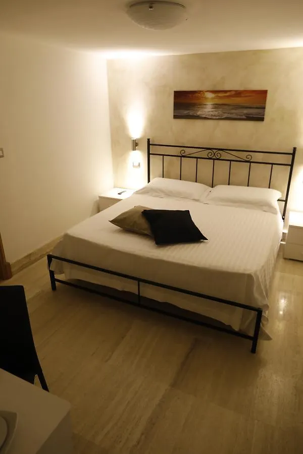 B&B Liberty 900 Catania 3*,  Italy